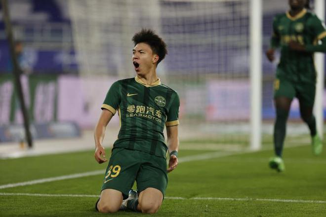 潘偉力：王鈺棟能力尚需提升，五大聯(lián)賽需頂尖實力。