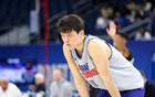 楊瀚森：NBA新星，有望成姚明或小約基奇，將受矚目并上場(chǎng)。