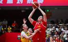 中國女籃張子宇2米26身高，天賦驚人，百年一遇。