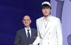 楊瀚森海報封面！開拓者夏聯名單揭曉，11號戰勇士